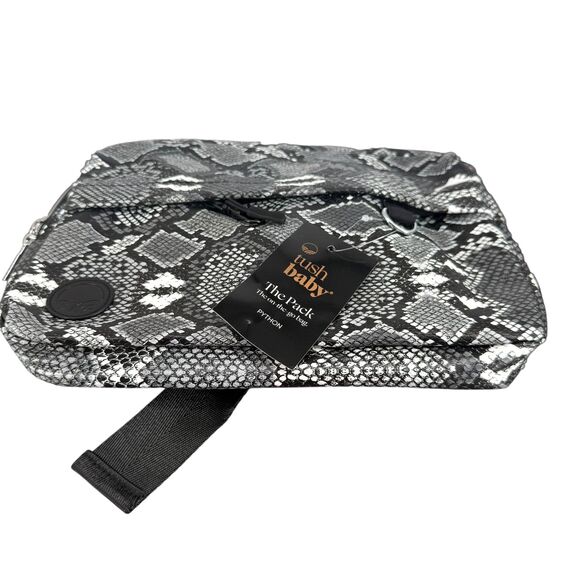 Tushbaby 'The Pack' Diaper Bag Python Snake Print Crossbody Waist Belt Fanny NWT - Picture 5 of 11